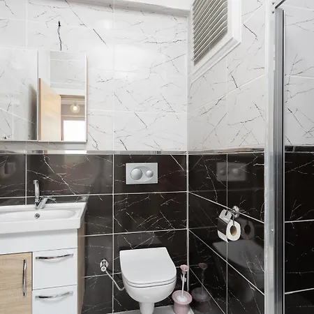 Azalea 1 Вилла *