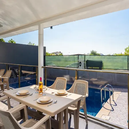 Azalea 1 Вилла Ортаджа